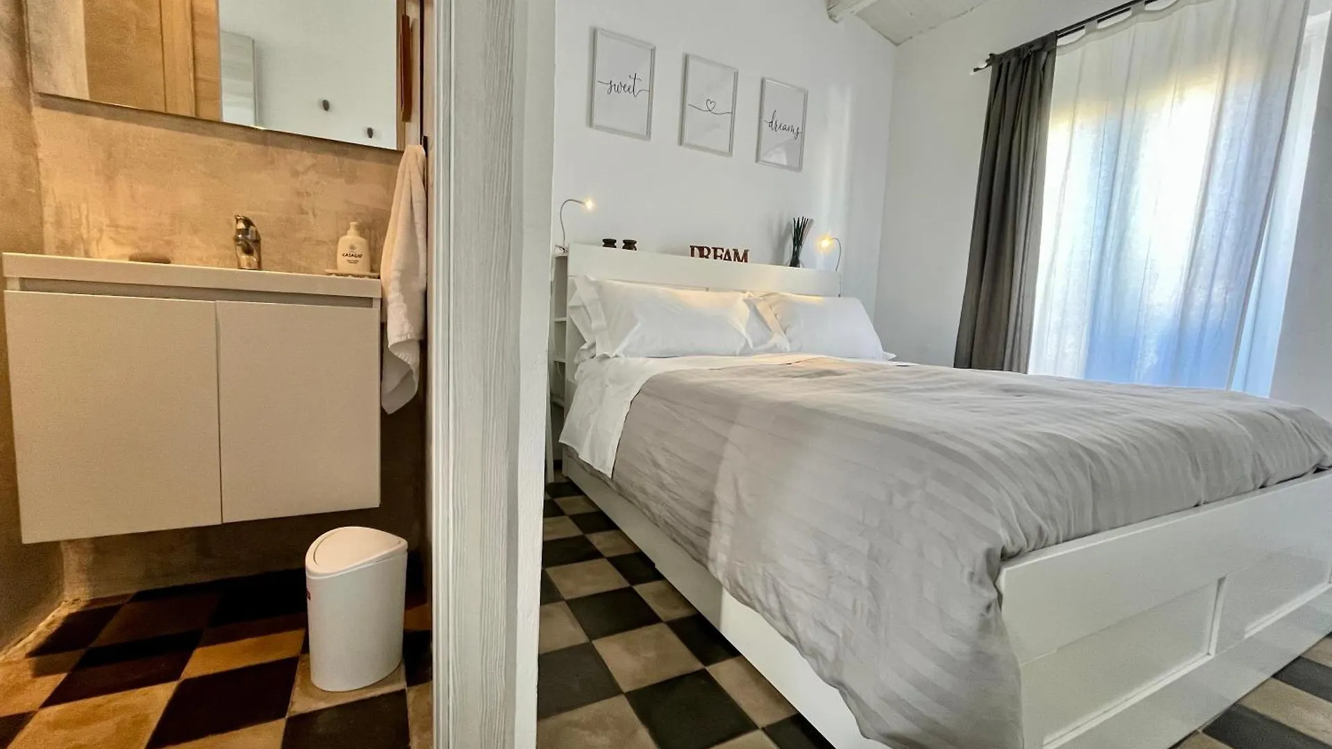 Villa Casagio' Ragusa 0*,  Italia